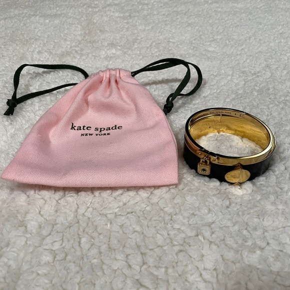 Kate Spade Set of 2 Bangle Bracelets Black Gold Hinge Lock Charm - Picture 2 of 5